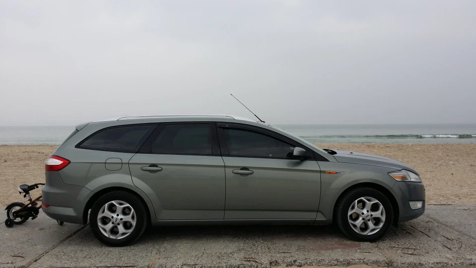 Ford Mondeo металік Місячний пил 5