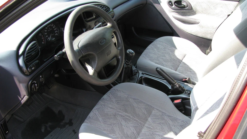 Ford Mondeo mk2 4