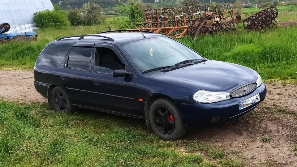 Ford Mondeo Синій сарайчик) 2