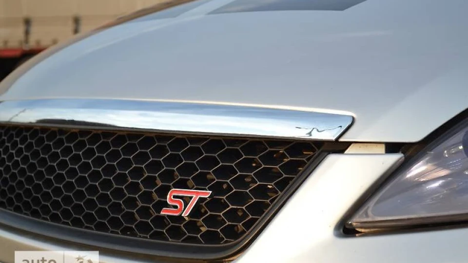 Ford Mondeo ST 5