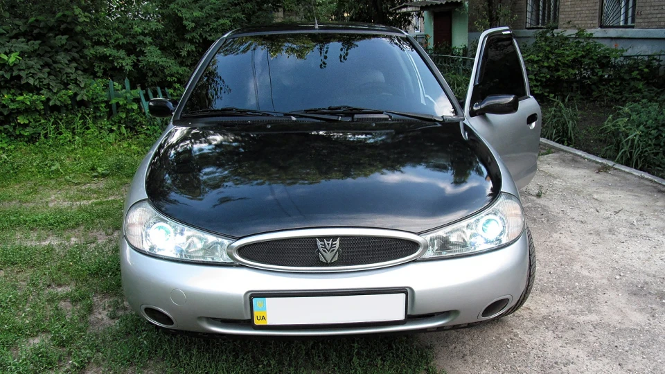 Ford Mondeo Starscream 2