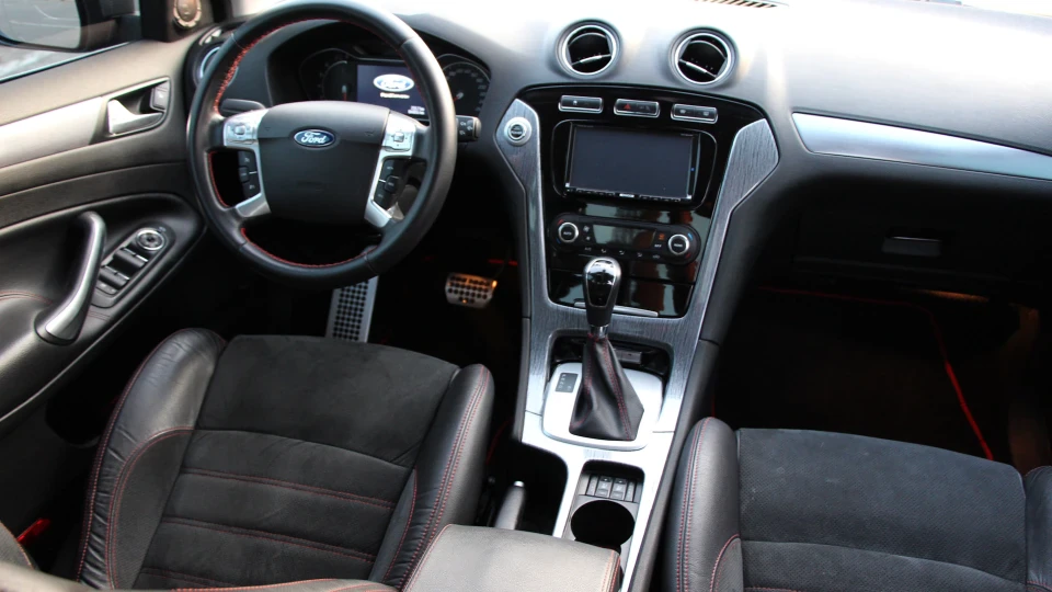 Ford Mondeo Titanium 2.0 Turbo 4