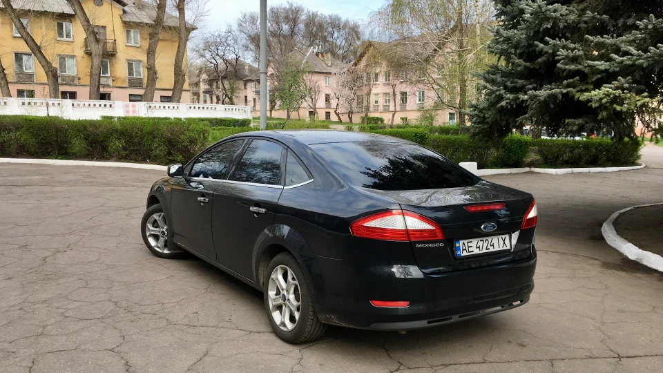 Ford Mondeo Titanium Black