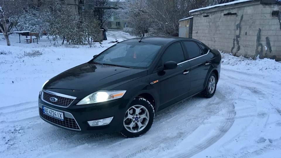 Ford Mondeo Titanium Black 2