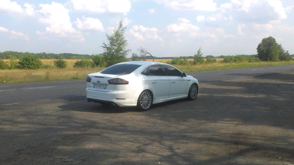 Ford Mondeo Titanium S 2