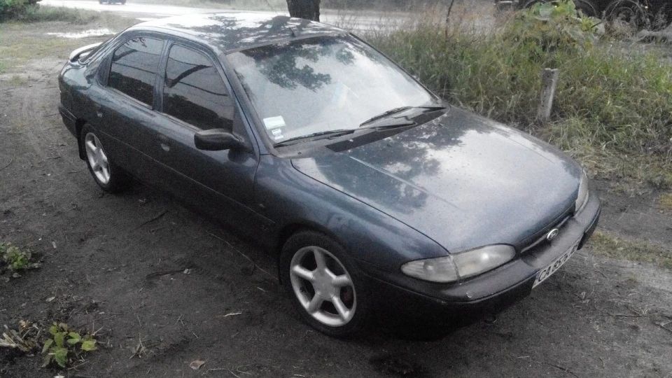 Ford Mondeo толстенький 2