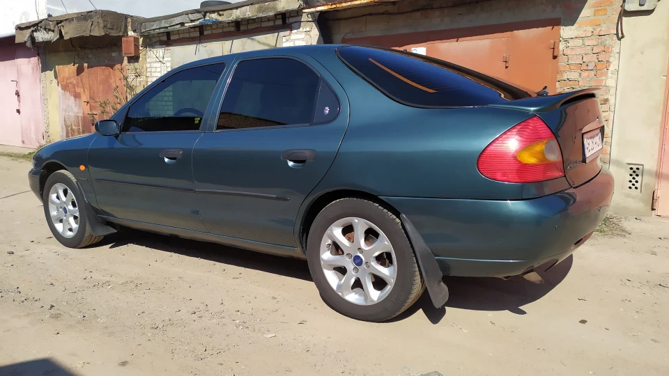 Ford Mondeo Зелена ластівка 3