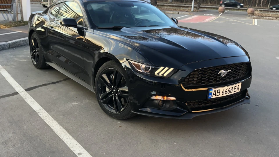 Ford Mustang 2