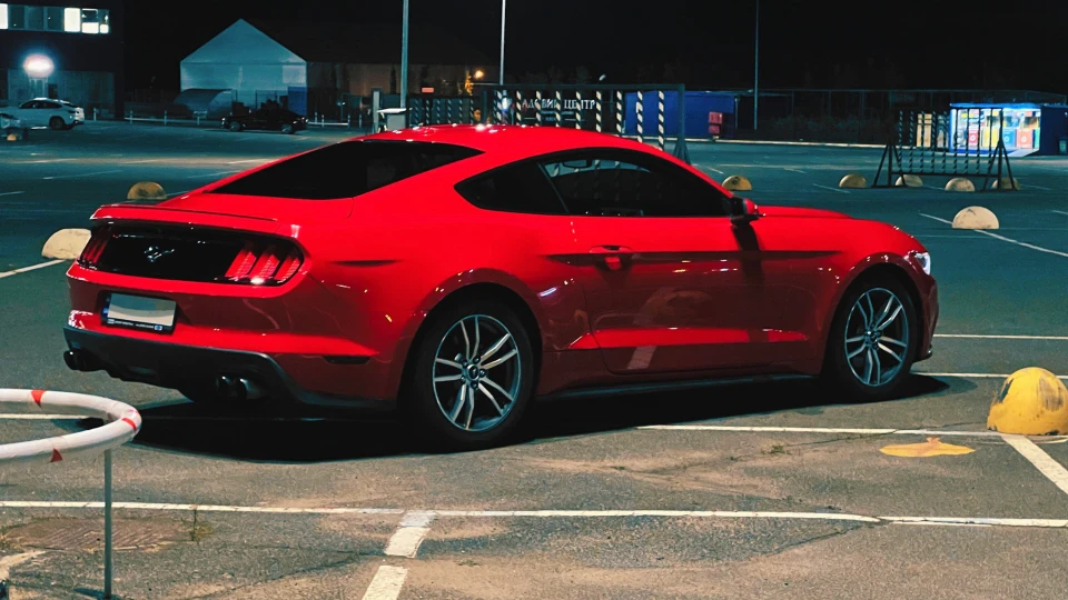 Ford Mustang 2
