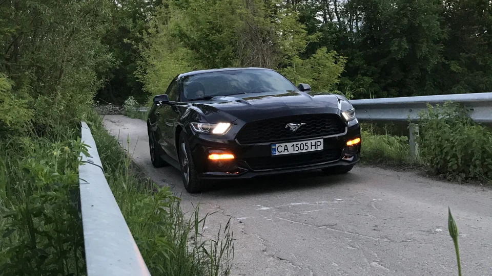 Ford Mustang 2
