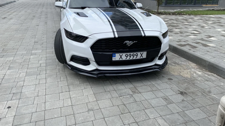Ford Mustang 2