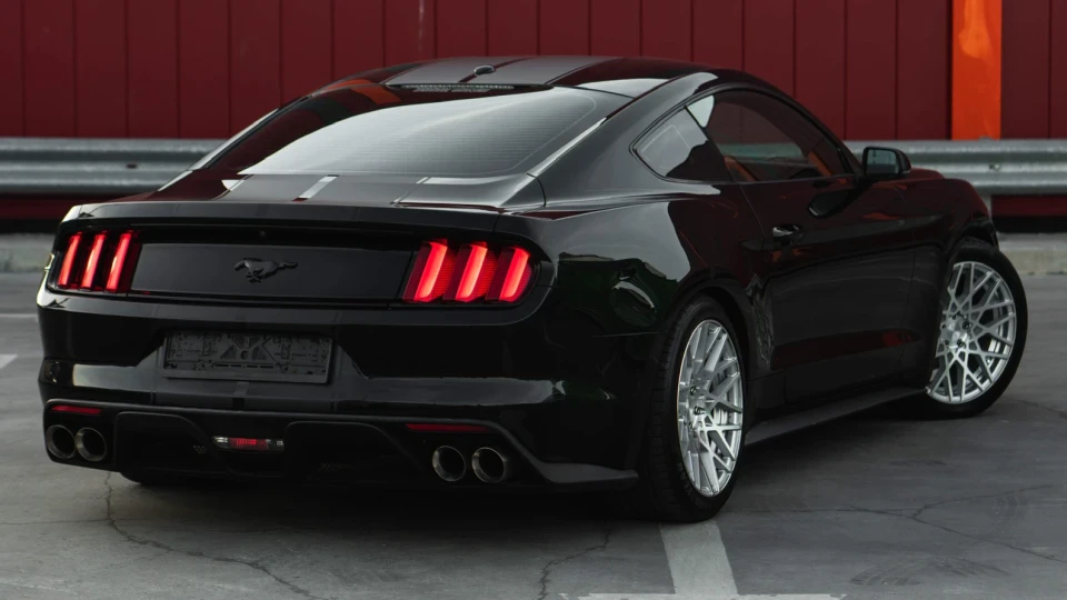 Ford Mustang 2