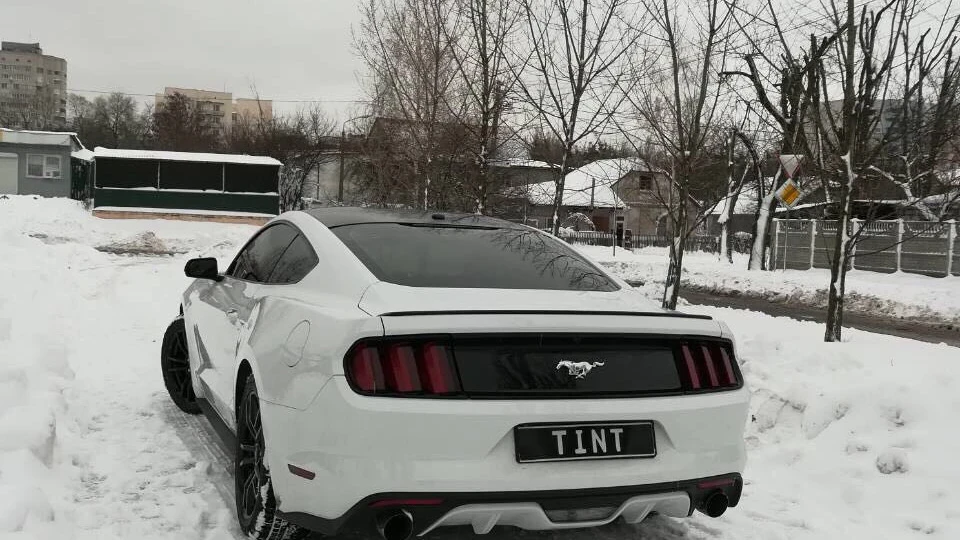 Ford Mustang 4