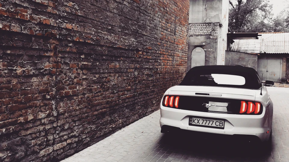 Ford Mustang 4