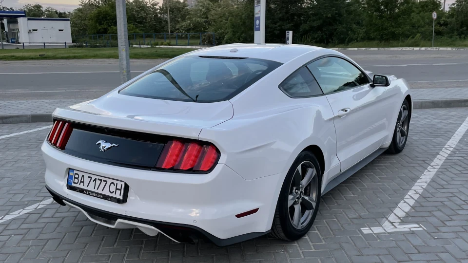 Ford Mustang 5