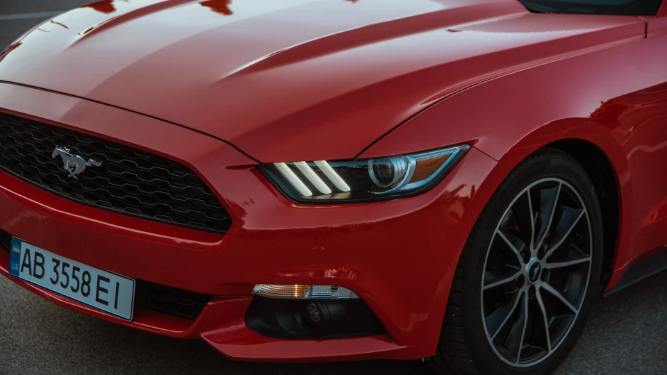 Ford Mustang 4