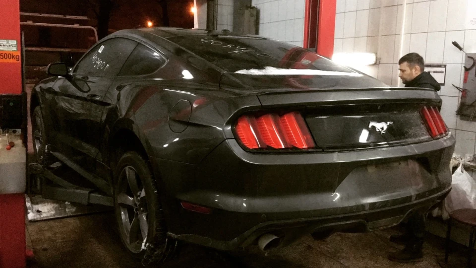 Ford Mustang 3