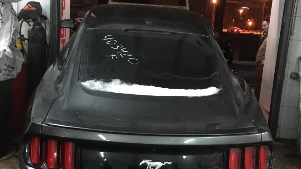 Ford Mustang 4