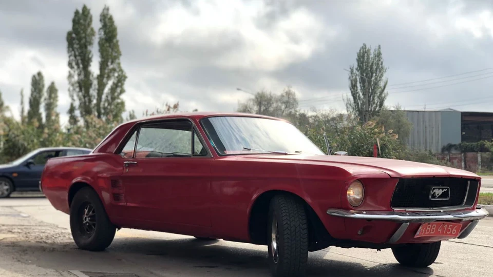 Ford Mustang #1 3
