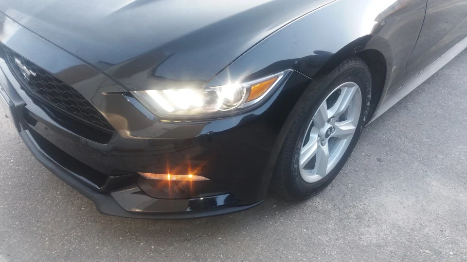 Ford Mustang 2.3 літровий Екобуст. 2