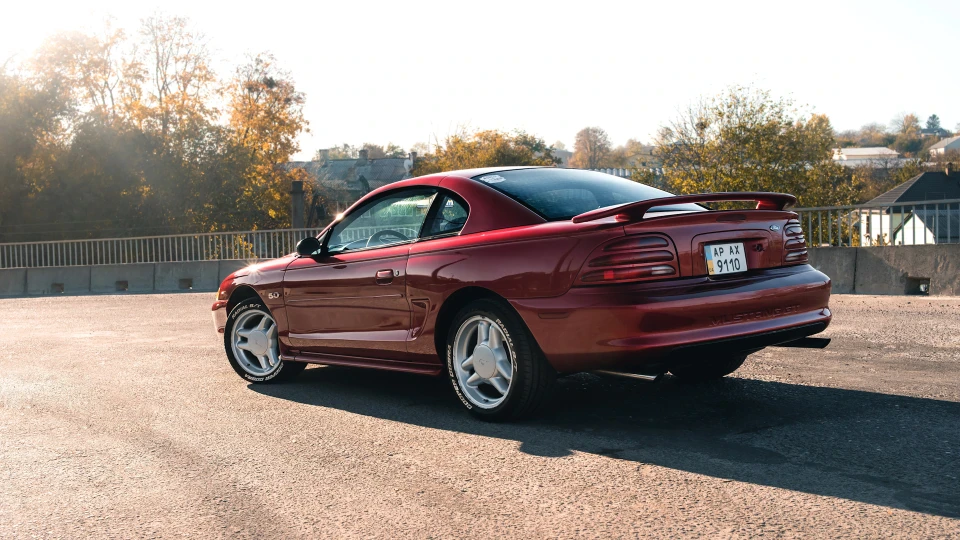 Ford Mustang 5.0L легендарний Windsor 2