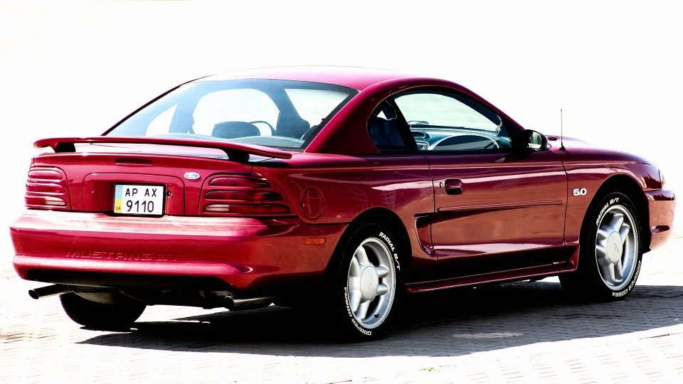 Ford Mustang 5.0L легендарний Windsor 5