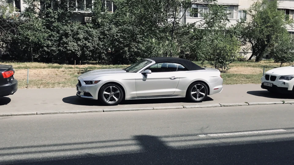 Ford Mustang Cabrio V6 2