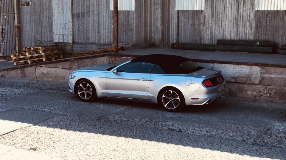 Ford Mustang Cabrio V6 3