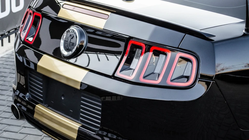 Ford Mustang Чорне золото 3.7 3