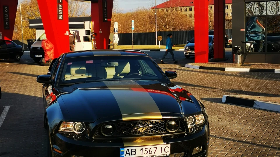 Ford Mustang Чорне золото 3.7 5