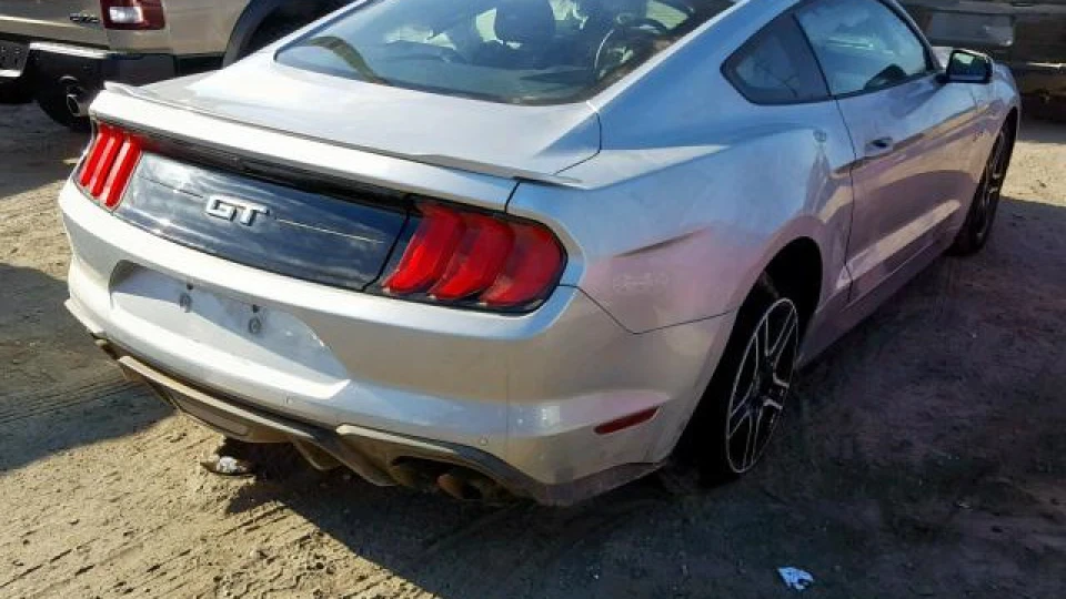 Ford Mustang GT 5.0 3