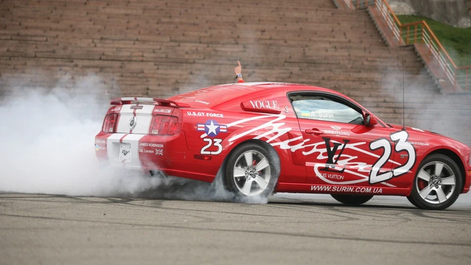 Ford Mustang GT Cobra S8 2