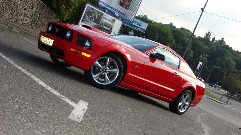 Ford Mustang GT 2