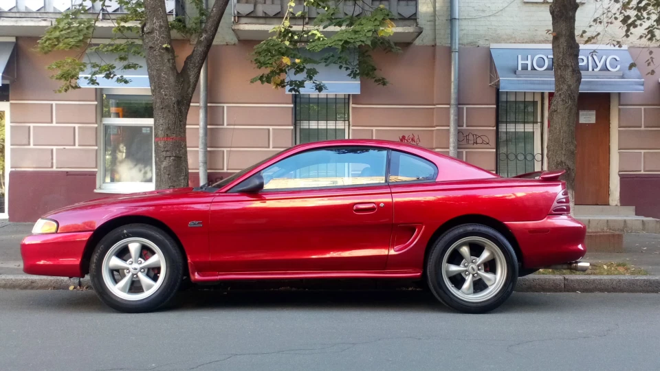 Ford Mustang GT 2