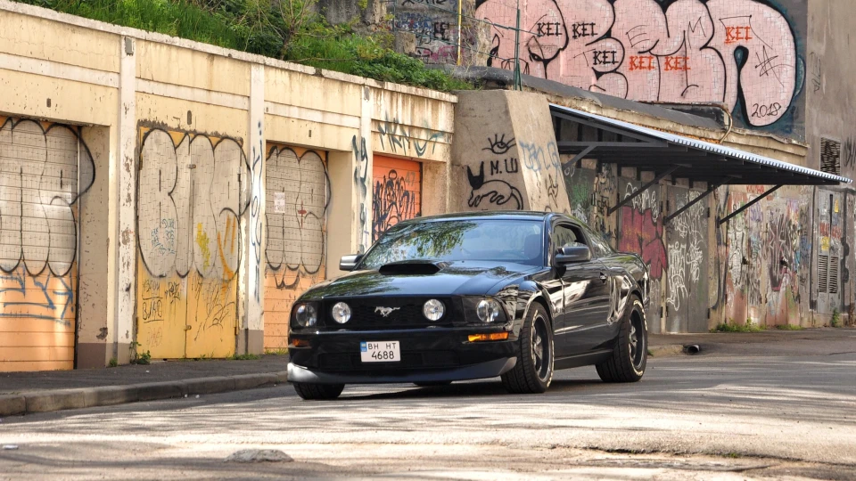 Ford Mustang GT 4