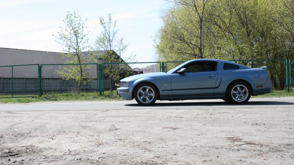 Ford Mustang GT 3