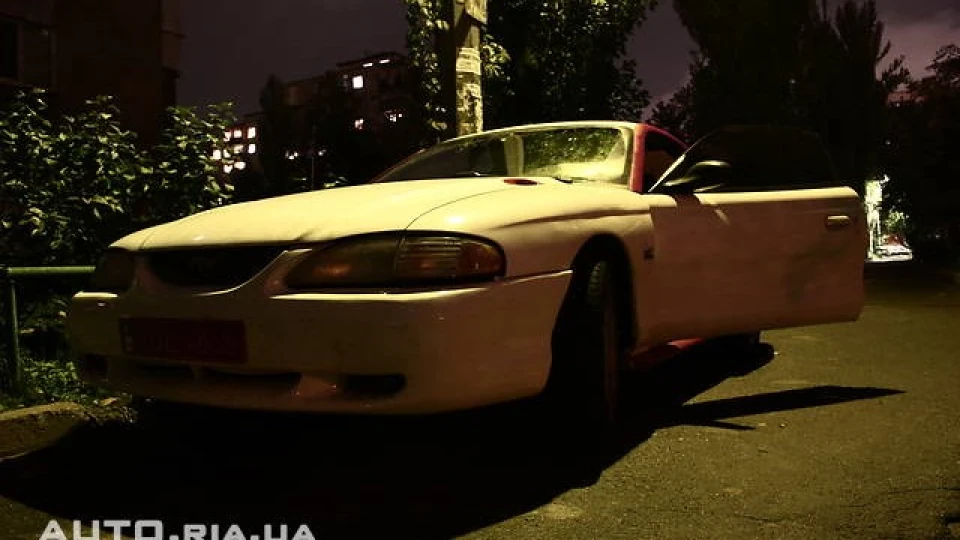 Ford Mustang GT 2