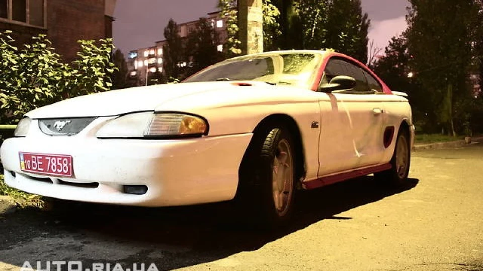 Ford Mustang GT 5