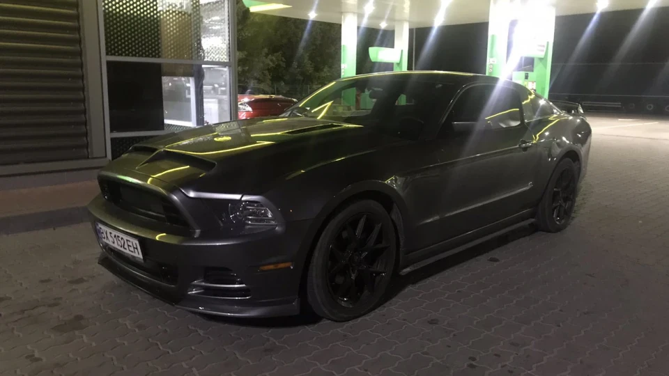 Ford Mustang Interceptor 2