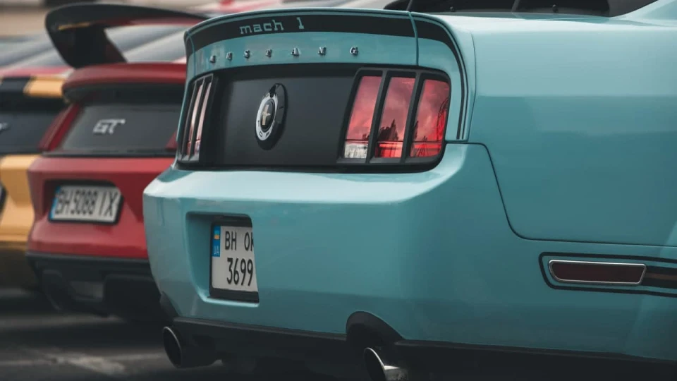 Ford Mustang Mach 1 2