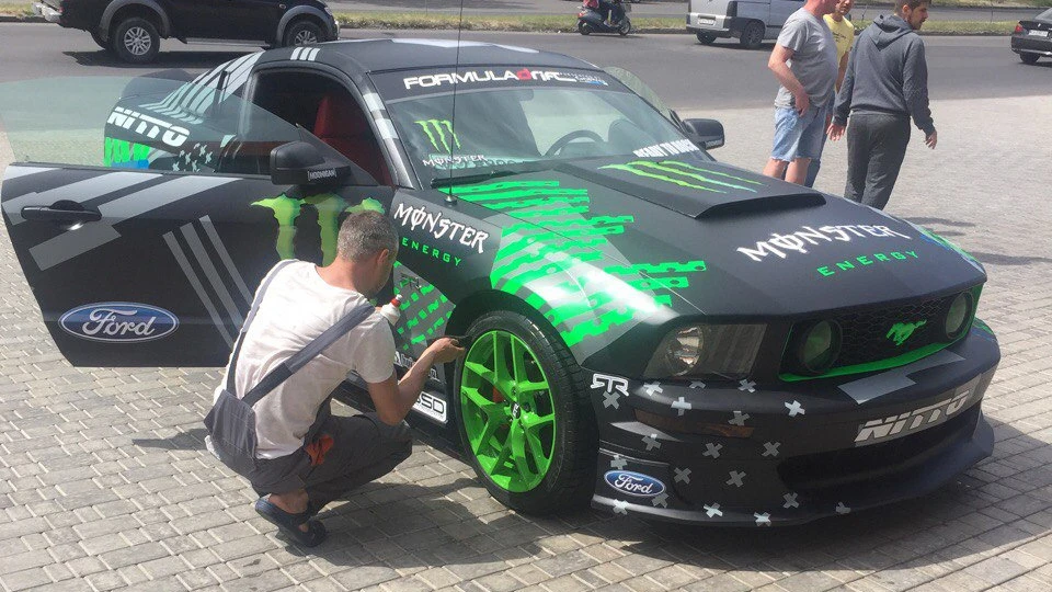 Ford Mustang RTR Edition