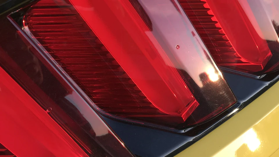Ford Mustang Джміль 3