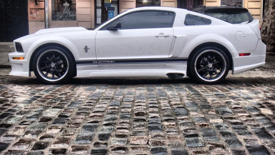 Ford Mustang Снігмобіль =) 2