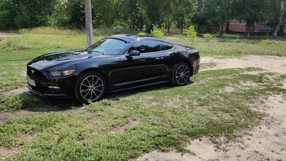 Ford Mustang Turbo boost black 4