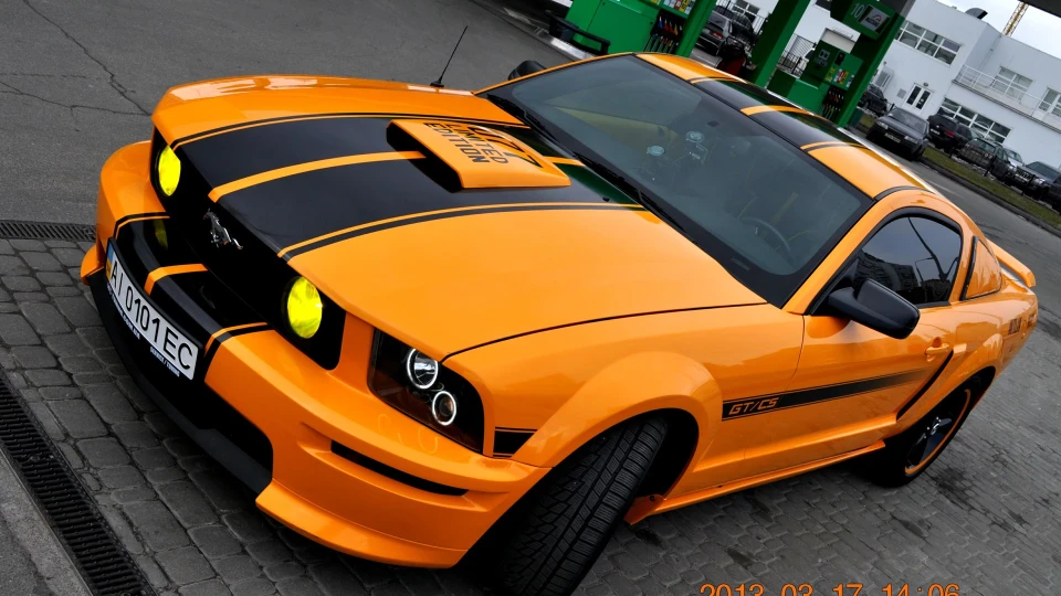 Ford Mustang вбивця покришок =)) 3