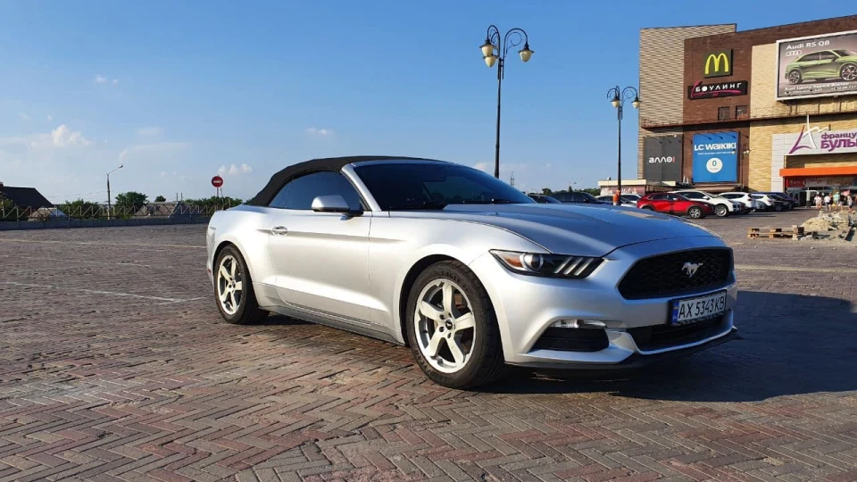 Ford Mustang V6 3.7