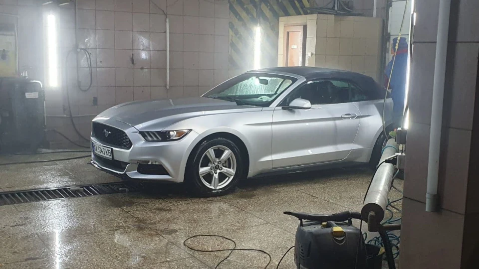 Ford Mustang V6 3.7 4