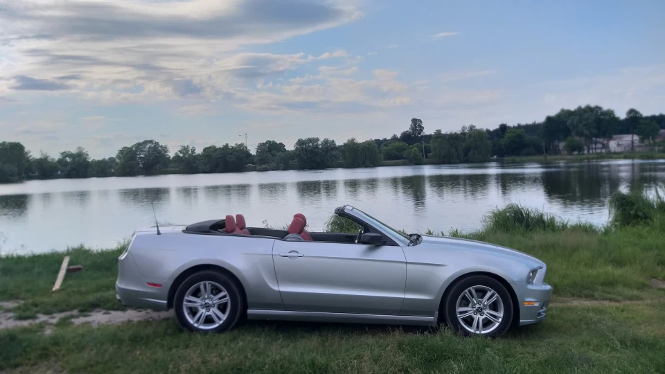 Ford Mustang V6
