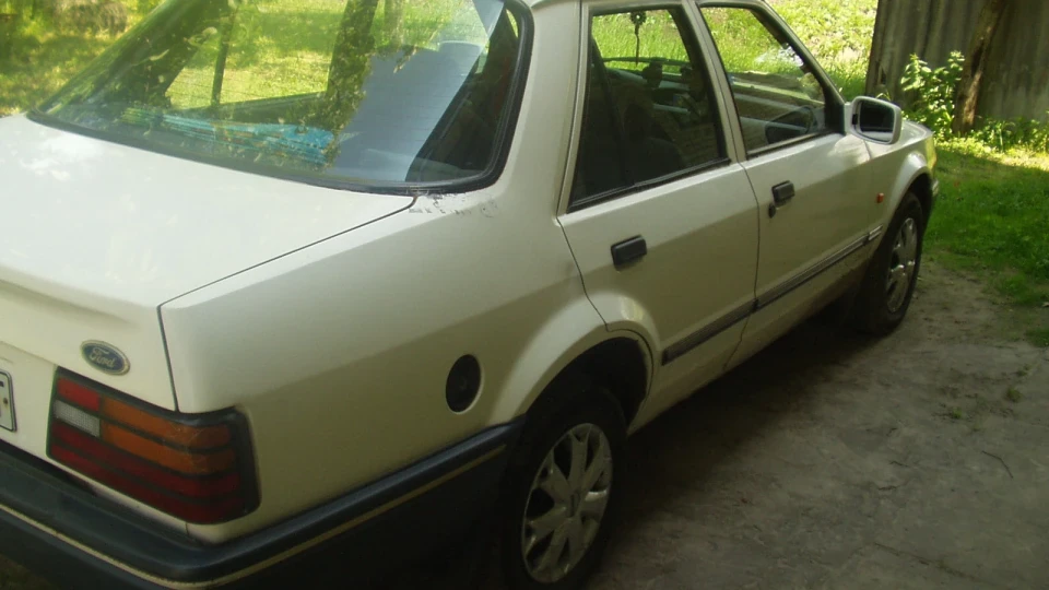 Ford Orion 4