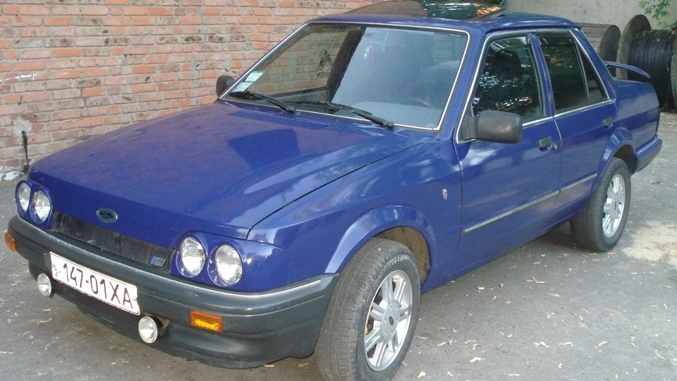 Ford Orion 1,8TD Chia синій 4